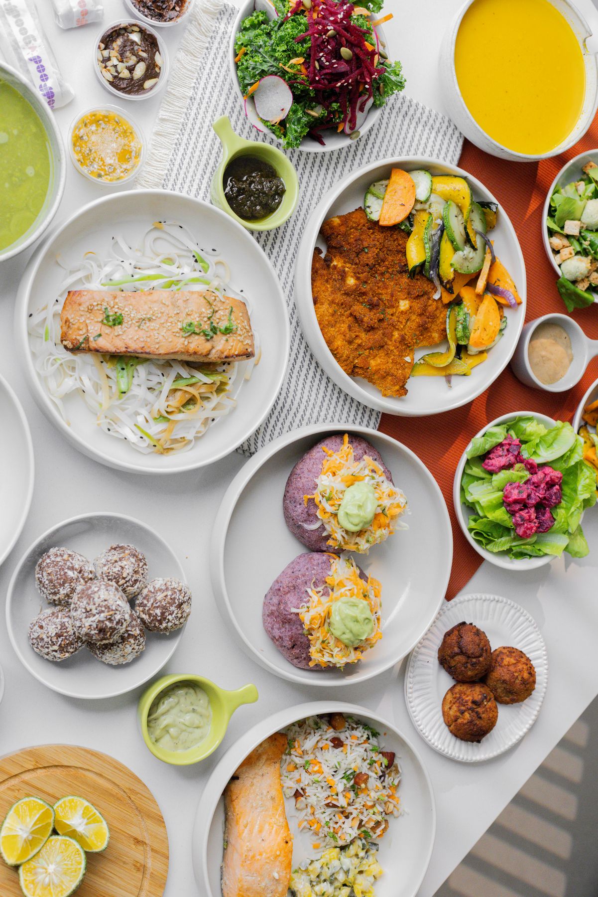 Mesa compartida con platos de Good Food